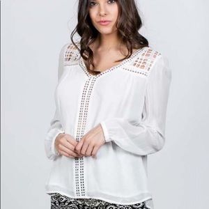 NWT Ark & Co Contrast Lace Trimmed Blouse